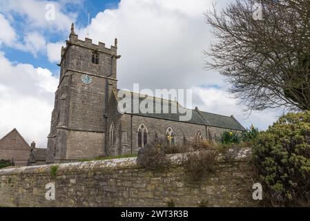 Église Saint-Édouard, Roi et Martyr dans le village de Corfe Castle à Dorst, au sud de l'Angleterre, Royaume-Uni Banque D'Images