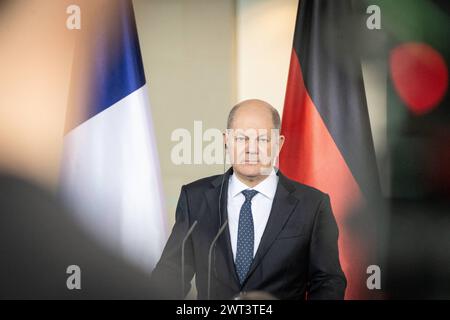 Treffen Weimarer Dreieck in Berlin - Pressestatements - Olaf Scholz, BundeskanzlerTreffen Weimarer Dreieck in Berlin - Pressestatements - Olaf Scholz, Bundeskanzler, Berlin Deutschland Bundeskanzleramt *** Réunion du Triangle de Weimar à Berlin communiqués de presse Olaf Scholz, chancelier fédéral Réunion du Triangle de Weimar à Berlin chancelier fédéral, Berlin Berlin Allemagne Chancellerie fédérale Banque D'Images