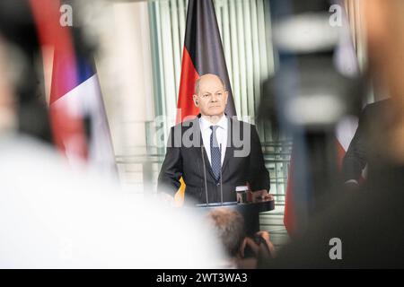 Treffen Weimarer Dreieck in Berlin - Pressestatements - Olaf Scholz, BundeskanzlerTreffen Weimarer Dreieck in Berlin - Pressestatements - Olaf Scholz, Bundeskanzler, Berlin Deutschland Bundeskanzleramt *** Réunion du Triangle de Weimar à Berlin communiqués de presse Olaf Scholz, chancelier fédéral Réunion du Triangle de Weimar à Berlin chancelier fédéral, Berlin Berlin Allemagne Chancellerie fédérale Banque D'Images