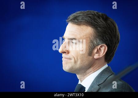 Treffen Weimarer Dreieck in Berlin - Pressestatements - Emmanuel Macron, Staatspräsident der Französischen RepublikTreffen Weimarer Dreieck in Berlin - Pressestatements - Emmanuel Macron, Staatspräsident der Französischen Republik, Berlin Deutschland Bundeskanzleramt *** Réunion du Triangle de Weimar in Berlin communiqués de presse Emmanuel Macron, Président de la République française Réunion du Triangle de Weimar à Berlin communiqués de presse Emmanuel Macron, Président de la République française, Berlin Berlin Allemagne Chancellerie fédérale Banque D'Images