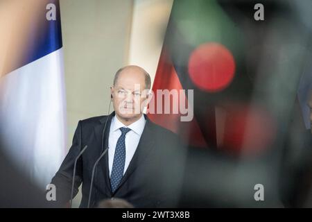 Treffen Weimarer Dreieck in Berlin - Pressestatements - Olaf Scholz, BundeskanzlerTreffen Weimarer Dreieck in Berlin - Pressestatements - Olaf Scholz, Bundeskanzler, Berlin Deutschland Bundeskanzleramt *** Réunion du Triangle de Weimar à Berlin communiqués de presse Olaf Scholz, chancelier fédéral Réunion du Triangle de Weimar à Berlin chancelier fédéral, Berlin Berlin Allemagne Chancellerie fédérale Banque D'Images