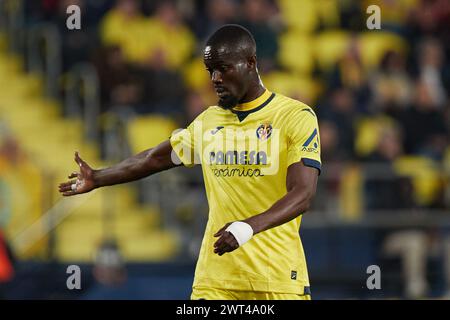 VILLARREAL, ESPAGNE - 14 MARS : Eric Bailly, de Villarreal CF, se penche sur la manche 2023/24 de l'UEFA Europa League du 16e match de deuxième manche entre Villarreal CF et l'Olympique Marseille à l'Estadio de la Ceramica le 14 mars 2024 à Villarreal, Espagne. (Photo de Jose Torres/photo Players images) crédit : Francisco Macia/Alamy Live News Banque D'Images
