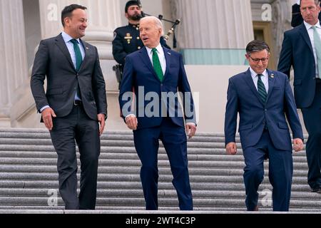 Washington, États-Unis. 15 mars 2024. Le Taoiseach irlandais Leo Varadkar (de gauche à droite), le président américain Joe Biden et le président de la Chambre Mike Johnson (R-LA) quittent le Capitole après le déjeuner des amis d'Irlande avec le Taoiseach irlandais Leo Varadkar à Washington, DC, vendredi 15 mars 2024. (Photo Nathan Howard/Pool/ABACAPRESS.COM) crédit : Abaca Press/Alamy Live News Banque D'Images