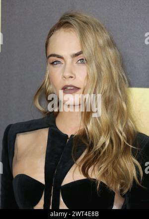 BURBANK, CA - 09 AVRIL : la mannequin Cara Delevingne assiste aux MTV Movie Awards 2016 à Warner Bros Studios le 9 avril 2016 à Burbank, Californie. Banque D'Images