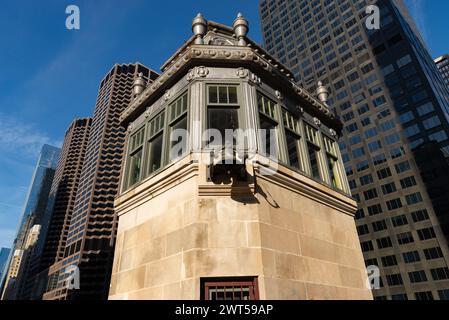 La maison d'appel d'offres sur le West Adams Street Bridge dans le centre-ville de Chicago, Illinois, États-Unis. Banque D'Images