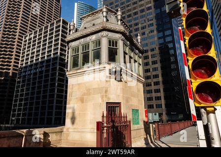 La maison d'appel d'offres sur le West Adams Street Bridge dans le centre-ville de Chicago, Illinois, États-Unis. Banque D'Images