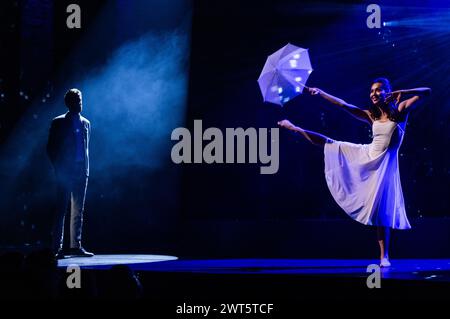 AMSTERDAM - performance lors du 72ème bal du livre au Stadsschouwburg. ANP EVA PLEVIER netherlands Out - belgique Out Credit : ANP/Alamy Live News Banque D'Images