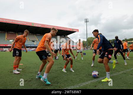 Brisbane, Australie, 16 mars 2024 : les joueurs de Brisbane s'échauffent avant le match de la Ligue Ute A D'Isuzu entre Brisbane Roar et MacArthur FC au stade Ballymore (Promediapix/SPP) crédit : SPP Sport Press photo. /Alamy Live News Banque D'Images