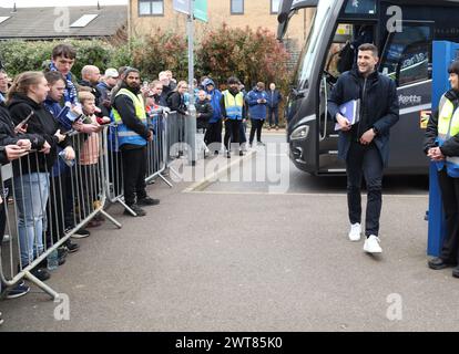 Peterborough, Royaume-Uni. 16 mars 2024. John Mousinho (entraîneur de Portsmouth) arrive au Peterborough United v Portsmouth EFL League One match, au Weston Homes Stadium, Peterborough, Cambridgeshire, le 16 mars 2024. Crédit : Paul Marriott/Alamy Live News Banque D'Images