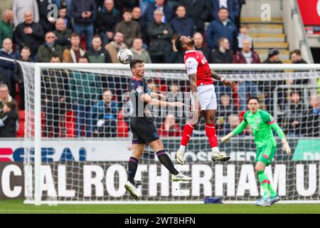 Rotherham, Royaume-Uni. 16 mars 2024. Lors du Rotherham United FC v Huddersfield Town AFC Sky Bet EFL Championship match au Aesseal New York Stadium, Rotherham, Angleterre, Royaume-Uni le 16 mars 2024 Credit : Every second Media/Alamy Live News Banque D'Images