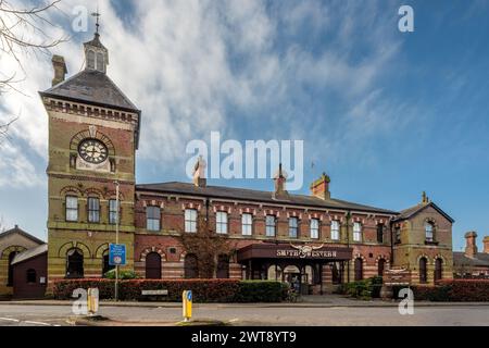 Tunbridge Wells, 16 mars 2024 : ancienne gare de Tunbridge Wells West, aujourd'hui restaurant Banque D'Images