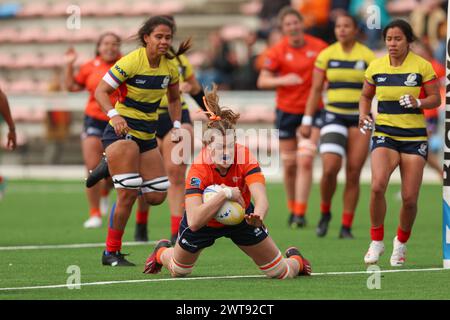 AMSTERDAM, PAYS-BAS - MARCH16 : ISA Spoler joueuse du RC DIOK lors du match de Play-off international de Rugby WXV Ladies match entre les pays-Bas v Banque D'Images