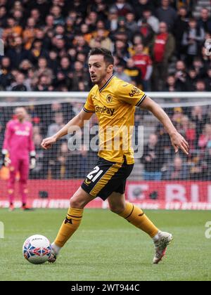 Wolverhampton, Royaume-Uni. 16 mars 2024. Wolverhampton, Angleterre, 16 mars 2024 : Pablo Sarabia (21 loups) sur le ballon lors du match de football de la FA Cup entre Wolverhampton Wanderers et Coventry City au stade Molineux de Wolverhampton, Angleterre (Natalie Mincher/SPP) crédit : SPP Sport Press photo. /Alamy Live News Banque D'Images