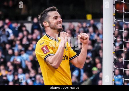 Wolverhampton, Royaume-Uni. 16 mars 2024. Wolverhampton, Angleterre, 16 mars 2024 : Pablo Sarabia (21 Wolves) après que les Wolves prennent la tête lors du match de football de la FA Cup entre Wolverhampton Wanderers et Coventry City au stade Molineux de Wolverhampton, Angleterre (Natalie Mincher/SPP) crédit : SPP Sport Press photo. /Alamy Live News Banque D'Images