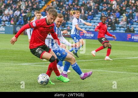 Kilmarnock, Royaume-Uni. 16 mars 2024. Kilmarnock FC a joué contre St Mirren FC au Rugby Park, Kilmarnock, Ayrshire, Écosse, Royaume-Uni lors d'un important match de premier rang écossais. Le score final était Kilmarnock 5 - 2 St Mirren. Les buteurs de Kilmarnock étaient Kyle Vassell (Kilmarnock 9) 61 min et 73 min, Daniel Armstrong (Kilmarnock 11) 65 min, penalty, Marley Watkins (Kilmarnock 23) 68 min et Daniel Watson (Kilmarnock 12) 79 min. Les buteurs de St Mirren étaient Charles Dunne (St Mirren 18) 20 minutes et Mikael Mandron (St Mirren 9) 39 minutes. Crédit : Findlay/Alamy Live News Banque D'Images