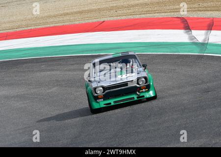 Scarperia, 2 avril 2023 : Ford Escort RS 1600 1975 en action lors du Mugello Classic 2023 au Mugello circuit en Italie. Banque D'Images