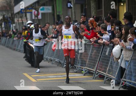 Laredo, Espagne, 16 mars 2024 : athlète kenyane, Hillary Kipchirchir Chepkwony (99 ans) lors des 10 kilomètres de Laredo, le 16 mars 2024, à Laredo, en Espagne. Crédit : Alberto Brevers / Alamy Live News. Banque D'Images