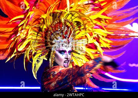 Espagne. 15 mars 2024. Le spectacle Drag Queens Carnival de Los Cristianos réunit le meilleur de l'île des canaries pendant le spectacle. (Photo de Mercedes Menendez/Pacific Press) crédit : Pacific Press Media production Corp./Alamy Live News Banque D'Images