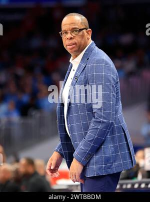 16 mars 2024 : Hubert Davis, entraîneur-chef de Carolina Tarheels, lors du match de championnat du tournoi de basket-ball masculin de l'ACC entre l'Université de Caroline du Nord Tarheels et le Wolfpack d'État de Caroline du Nord au Capital One Arena de Washington, DC Justin Cooper/CSM Banque D'Images