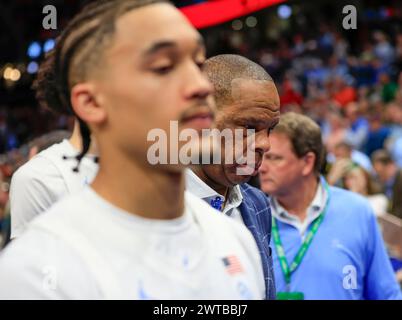 16 mars 2024 : Hubert Davis, entraîneur-chef de Carolina Tarheels, quitte le terrain après le match de championnat du tournoi de basket-ball masculin de l'ACC entre l'Université de Caroline du Nord Tarheels et le Wolfpack d'État de Caroline du Nord au Capital One Arena de Washington, DC Justin Cooper/CSM Banque D'Images