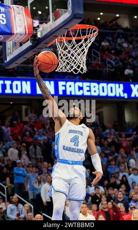 16 mars 2024 : Carolina Tarheels Guard (4) RJ Davis va dans le panier lors du match de championnat du tournoi de basket-ball masculin ACC entre l'Université de Caroline du Nord Tarheels et le Wolfpack d'État de Caroline du Nord au Capital One Arena à Washington, DC Justin Cooper/CSM Banque D'Images