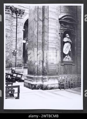 Lazio Roma Rome SS. Ambrogio e Carlo al Corso5. Hutzel, Max 1960-1990 médiéval : fresques. Post-médiéval : architecture, sculpture architecturale, sculpture, mosaïques, coffres, peinture, fresques Antiquités : fragments archéologiques objet Remarques : L'église des résidents Lombards à Rome, dédiée à S. Ambrogio, après la dédicace de S. Carlo Borromeo. Ambulatoire, basé sur le Duomo de Milan, n'en est plus qu'un restant à Rome aujourd'hui. Photographe et érudit d'origine allemande Max Hutzel (1911-1988) photographié en Italie du début des années 1960 jusqu'à sa mort. Le résultat de ce projet, mentionné par Banque D'Images