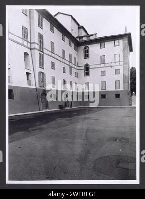 Lazio Roma Frascati Villa Tuscolana. Hutzel, Max 1960-1990 Eleven vues extérieures ; vues intérieures des couloirs, escaliers et chapelles, avec accent sur les détails architecturaux. Photographe et érudit d'origine allemande Max Hutzel (1911-1988) photographié en Italie du début des années 1960 jusqu'à sa mort. Le résultat de ce projet, appelé Foto Arte Minore par Hutzel, est une documentation approfondie du développement historique de l'art en Italie jusqu'au XVIIIe siècle, y compris des objets des Étrusques et des Romains, ainsi que des monuments médiévaux, romans, gothiques, Renaissance et baroques. Les images sont des organes Banque D'Images