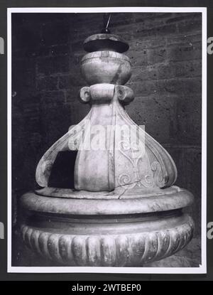 Ombrie Terni Otricoli S. Maria4. Hutzel, Max 1960-1990 Max Hutzel (1911-1988), photographe et chercheur d'origine allemande, a photographié en Italie du début des années 1960 jusqu'à sa mort. Le résultat de ce projet, appelé Foto Arte Minore par Hutzel, est une documentation approfondie du développement historique de l'art en Italie jusqu'au XVIIIe siècle, y compris des objets des Étrusques et des Romains, ainsi que des monuments médiévaux, romans, gothiques, Renaissance et baroques. Les images sont organisées par région géographique en Italie, puis par province, ville, complexe de sites et monument. Banque D'Images