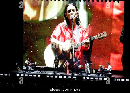 Mexico, Mexique. 16 mars 2024. La chanteuse Julieta Venegas se produit lors d'un concert gratuit dans le cadre du 'Time for Women : Festival for Equality' à Mexico, Mexique, le 16 mars 2024. (Photo de Luis Barron/Eyepix Group) crédit : NurPhoto SRL/Alamy Live News Banque D'Images