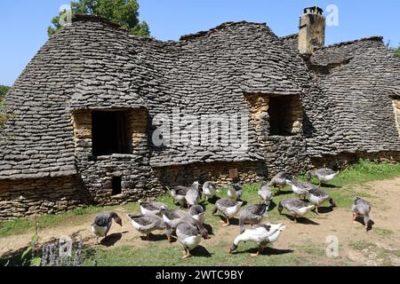 Les cabanes du Breuil, anciennes annexes agricoles d’une ferme située à Saint-André-d’Allas en Périgord Noir dans le sud-ouest de la France. Ceux-ci construisent Banque D'Images