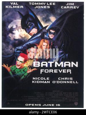 1995 Batman Forever Movie Theatrical Release Poster ad - avec Val Kilmer, réalisé par Tim Burton - ouverture le 16 juin Banque D'Images