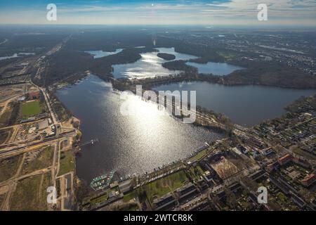 Luftbild, Sechs-Seen-Platte, Naherholungsgebiet, Wolken und blauer Himmel, Wedau, Duisburg, Ruhrgebiet, Rhénanie-du-Nord-Westphalie, Deutschland, Duisburg-S ACHTUNGxMINDESTHONORARx60xEURO *** vue aérienne, six Lacs plate, zone de loisirs locale, nuages et ciel bleu, Wedau, Duisburg, Ruhr area, Rhénanie du Nord-Westphalie, Allemagne, Duisburg S ACHTUNGxMINDESTHONORARx60xEURO Banque D'Images