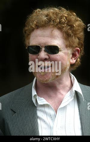 Mick Hucknall de Simply Red at the Micky Most plaque dévoilée aux studios RAK, St John's Wood, Londres 2004 Banque D'Images