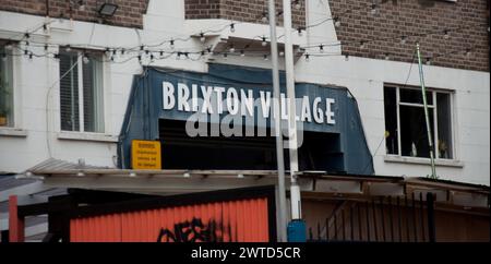 Brixton Village, Brixton, Londres, Royaume-Uni. Connu comme le marché le plus diversifié et le plus dynamique de Londres, Brixton Village se trouve au cœur du centre-ville de Brixton. Banque D'Images