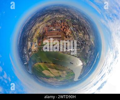 Luftbild, ThyssenKrupp Steel Europe Stahlwerk am Fluss Rhein, Werkshafen Schwelgern, Erdkugel, Fisheye Aufnahme, Fischaugen Aufnahme, 360 Grad Aufnahme, petit monde, petite planète, fisheye Bild, Marxloh, Duisburg, Ruhrgebiet, Nordrhein-Westfalen, Deutschland, Duisburg-FISH ACHTUNGxMINDESTHONORARx60xEURO *** vue aérienne, aciéries ThyssenKrupp Steel Europe sur le Rhin, port d'usine de Schwelgern, globe terrestre, image fisheye, image 360 degrés, petit monde, petite planète, image fisheye, Marxloh, Duisburg, Ruhr area, Rhénanie du Nord-Westphalie, Allemagne, Duisburg fish ACHTUNGxMINDESTHONORARx60xEURO Banque D'Images