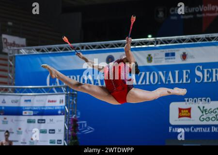 Ancône, Italie. 17 mars 2024. Milena Baldassarri de Ginnastica Fabriano pendant la gymnastique rythmique FGI Serie A 2024 à PalaPrometeo, Ancône, Italie le 16 mars 2024 crédit : Agence photo indépendante/Alamy Live News Banque D'Images