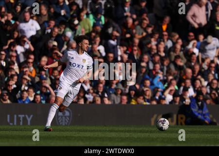 Ethan Ampadu (Leeds United) lors du Sky Bet Championship match entre Leeds United et Millwall à Elland Road, Leeds le dimanche 17 mars 2024. (Photo : Pat Scaasi | mi News) crédit : MI News & Sport /Alamy Live News Banque D'Images