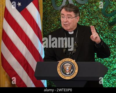 Nonce apostolique aux États-Unis Christophe Pierre s'exprimant lors du brunch de la Saint Patrick avec des dirigeants catholiques dans la salle est de la Maison Blanche, Washington, DC, en présence du Taoiseach Leo Varadkar lors de sa visite aux États-Unis pour la Saint Patrick. Date de la photo : dimanche 17 mars 2024. Banque D'Images