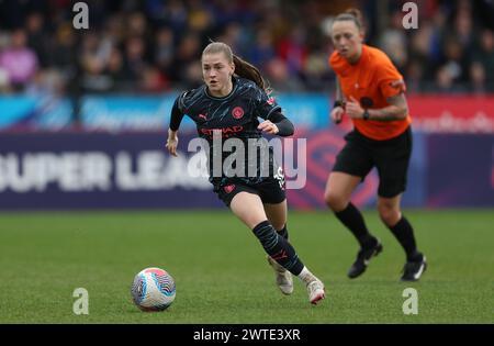 Crawley, Royaume-Uni. 17 mars 2024. Jess Park de Manchester City lors du match de Super League féminin de Barclays entre Brighton & Hove Albion et Manchester City au Broadfield Stadium de Crawley. Crédit : James Boardman/Alamy Live News Banque D'Images