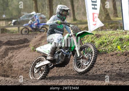 Harfsen, PAYS-BAS - 17 MARS : Romain Febvre FRA Kawasaki Kawasaki Racing Team MXGP lors du parctice libre et chronologique de la première manche du M néerlandais Banque D'Images