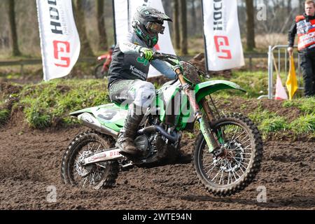 Harfsen, PAYS-BAS - 17 MARS : Romain Febvre FRA Kawasaki Kawasaki Racing Team MXGP lors du parctice libre et chronologique de la première manche du M néerlandais Banque D'Images