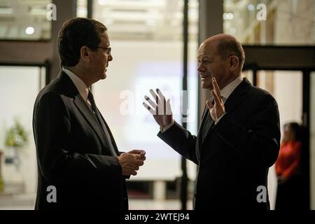 Jérusalem, Israël. 17 mars 2024. Le Chancelier fédéral Olaf Scholz (R, SPD) est reçu par Yitzchak Herzog, Président d'Israël. Crédit : Kay Nietfeld/dpa/Alamy Live News Banque D'Images