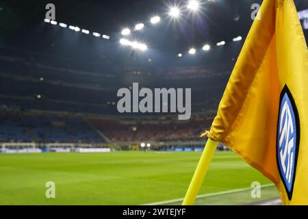 Milan, Italie. 17 mars 2024. Milan, Italie, 17 mars 2024 : drapeau Inter avant le match de football Seria A entre le FC Internazionale et le SC Napoli à San Siro à Milan, Italie. (Daniela Porcelli/SPP) crédit : SPP Sport Press photo. /Alamy Live News Banque D'Images