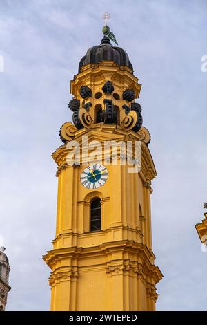 L'église théatine de préparées Cajetan and Adelaide est une église catholique située à Munich, en Bavière, en Allemagne. Construit de 1663 à 1690. Banque D'Images