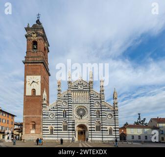 Monza, Italie - 28 février 2024 : Cathédrale gothique de Monza, Italie Banque D'Images