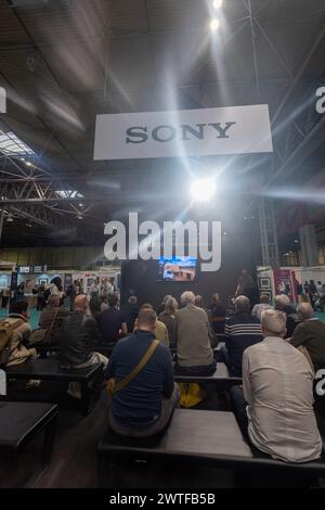 Birmingham, Angleterre, Royaume-Uni. Dimanche 17 mars 2024. Sony Alpha Stage, au Photography Show 2024. Crédit : lu Parrott/Alamy Live News Banque D'Images