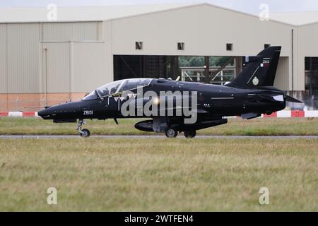 ZB131, un Hawk Mk de BAE Systems. 167 opéré par la Qatar Emiri Air Force, arrivant à la RAF Fairford dans le Gloucestershire, en Angleterre, pour participer au Royal International Air Tattoo 2023 (RIAT 2023). Banque D'Images