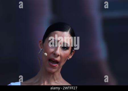 Mexico, Mexique. 17 mars 2024. ELISA Carrillo Cabrera, la première ballerine du Staatsballett Berlin, donne un cours de ballet massif dans le centre-ville de Mexico, Mexique, le 17 mars 2024. (Photo de Carlos Santiago/Eyepix Group) crédit : NurPhoto SRL/Alamy Live News Banque D'Images