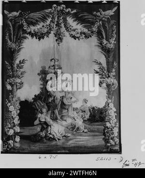 Maypole dance. Huet, Jean-Baptiste (français, 1745-1811) (dessiné après) [peintre] c. 1785-1800 tapisserie dimensions : H 7'5' x l 6' tapisserie matériaux/techniques : inconnu culture : Centre de tissage français : Aubusson histoire de propriété : famille de Luze, Bordeaux, France. Alfred de Luze, France, 1912. Herbert, premier baron Michelham, Strawberry Hill, Londres, 1919. Lady Michelham, Paris, 1927. Capitaine Jefferson Davis Cohn, vers 1946. Lady Cunliffe-Owen, 1956 ans. French & Co acheté à Lady Cunliffe-Owen, reçu le 4/1952 ; vendu au North Carolina Museum of Art, Raleigh, le 1/30/1956. États-Unis, Nort Banque D'Images