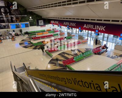 Johannesburg, Afrique du Sud. 07.03..24. Vue d'ensemble du coin salon à la porte d'embarquement de l'aéroport Banque D'Images